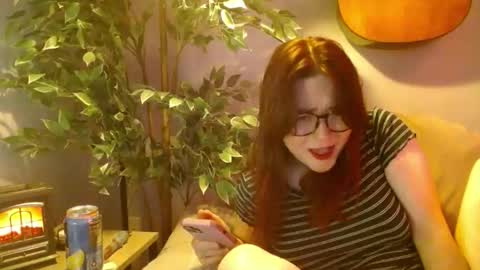 PilloGoddess online show from October 2025 06:59:01 AM