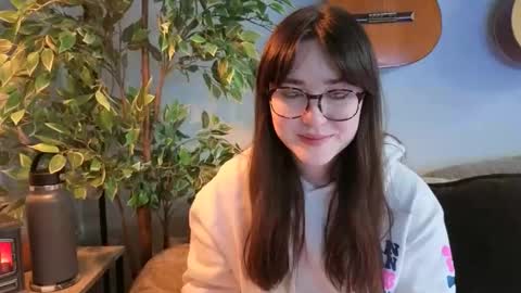 Snapshot of pillogoddess chatting on May 2026 10:09:01 AM PilloGoddess online show from May 2026 10:09:01 AM