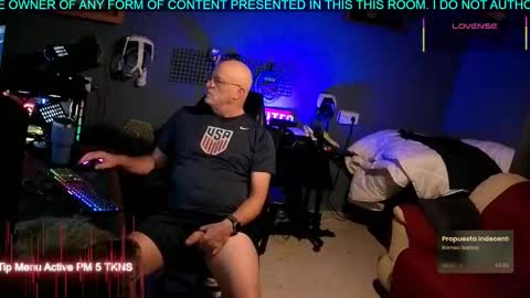 Snapshot of pilot_dave_69 chatting on October 2025 04:46:01 AM Dave online show from October 2025 04:46:01 AM