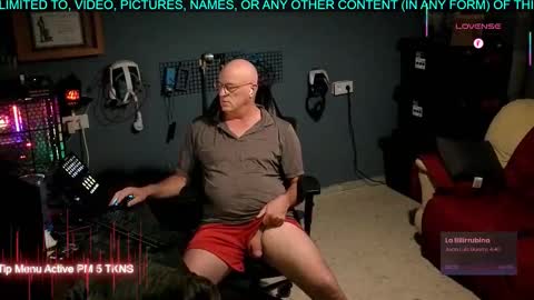 Snapshot of pilot_dave_69 chatting on November 2025 05:28:02 AM Dave online show from November 2025 05:28:02 AM