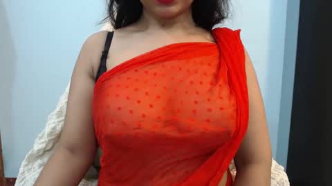 Sayra online show from November 2025 06:52:02 PM