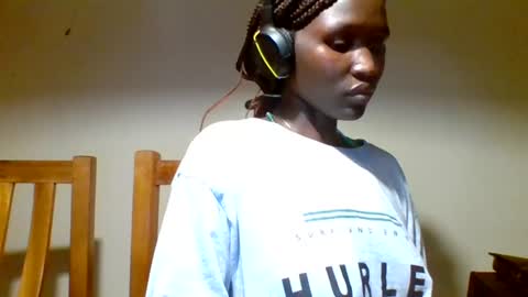 pinah1997 online show from August 2026 09:25:01 PM