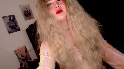 Snapshot of pinay_ivy chatting on July 2026 01:09:02 AM Ivy Morningstar online show from July 2026 01:09:02 AM