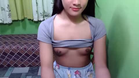 Snapshot of pinaymorena_rhowe chatting on January 2025 11:33:01 AM pinaymorena_rhowe online show from January 2025 11:33:01 AM