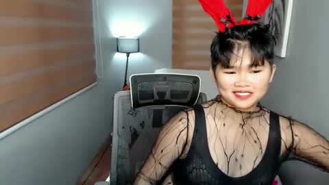Snapshot of pinayprincesslyn chatting on January 2025 12:23:01 PM Lyn the Lesbian online show from January 2025 12:23:01 PM