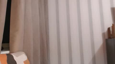       online show from December 2025 06:58:01 PM