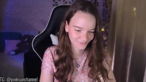 Snapshot of pink__sun chatting on November 2025 07:15:01 PM Stephanie online show from November 2025 07:15:01 PM