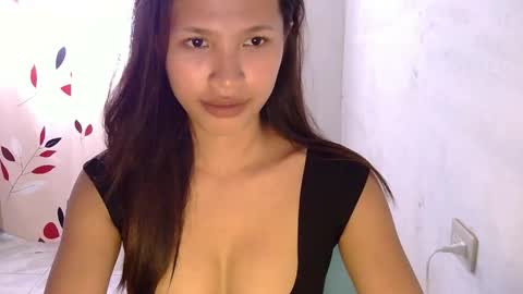 Snapshot of pink_bubbles011 chatting on May 2026 05:03:02 AM pink_bubbles011 online show from May 2026 05:03:02 AM