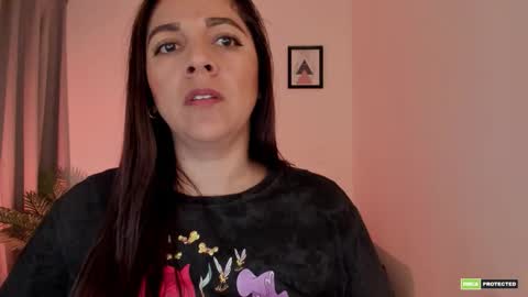 Snapshot of pink_kitten_ chatting on November 2025 10:15:02 AM Eli online show from November 2025 10:15:02 AM