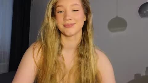 Snapshot of pink_rosee_ chatting on November 2025 03:05:02 AM online show from November 2025 03:05:02 AM