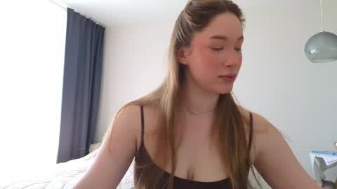 Snapshot of pink_rosee_ chatting on June 2026 03:08:01 AM online show from June 2026 03:08:01 AM