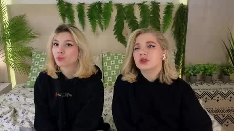 Snapshot of pinkadele chatting on October 2025 09:26:01 AM Adele online show from October 2025 09:26:01 AM