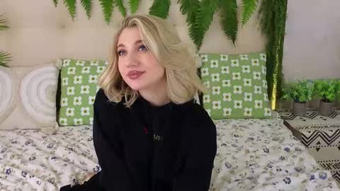 Snapshot of pinkadele chatting on October 2025 07:50:02 AM Adele online show from October 2025 07:50:02 AM