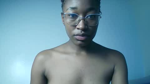 PinkyAura online show from April 2026 05:41:02 AM