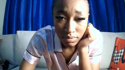 PinkyAura online show from June 2026 07:03:02 PM