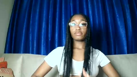 PinkyAura online show from June 2026 09:40:01 PM