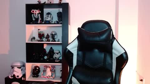 Emily online show from September 2025 10:53:01 PM