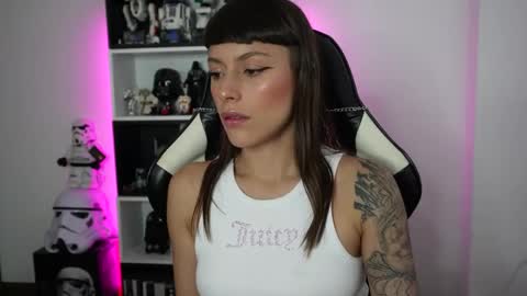 Snapshot of pinkcatlive chatting on June 2026 05:40:02 PM Emily online show from June 2026 05:40:02 PM