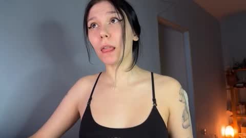 pinkdollylovv online show from February 2026 08:25:01 PM