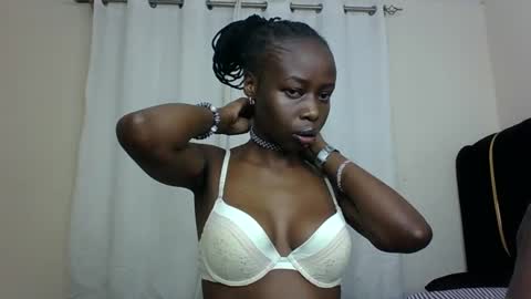 Snapshot of pinkie_ponny chatting on February 2025 04:52:01 AM Pinkie online show from February 2025 04:52:01 AM