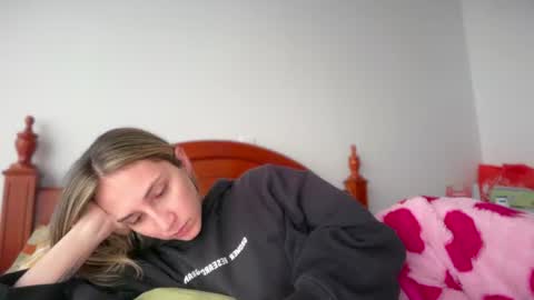 Snapshot of pinkilola chatting on June 2026 04:33:02 PM Pinkilola online show from June 2026 04:33:02 PM