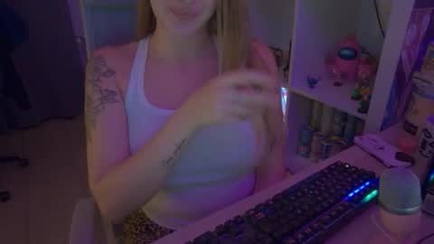 pinkladyx2 online show from October 2025 09:06:01 PM