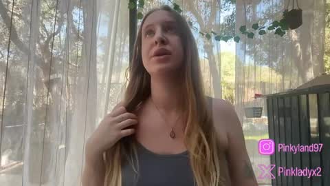 Snapshot of pinkladyx2 chatting on May 2026 09:59:01 AM pinkladyx2 online show from May 2026 09:59:01 AM
