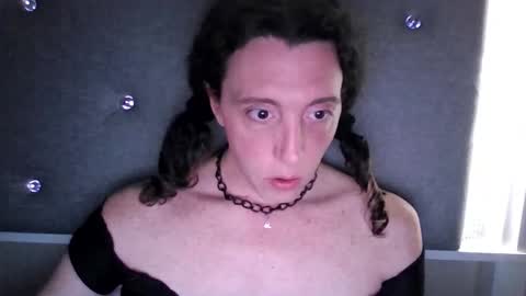 Leslie online show from February 2026 10:19:02 AM