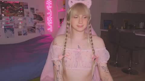 pinkvenom_ online show from November 2025 07:25:02 PM