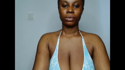 Snapshot of pinkxsugar chatting on October 2025 05:23:02 PM pinkxsugar online show from October 2025 05:23:02 PM