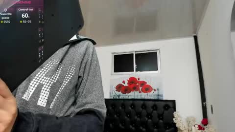 Snapshot of pinky_f00x chatting on June 2026 07:25:01 PM pinky_f00x online show from June 2026 07:25:01 PM