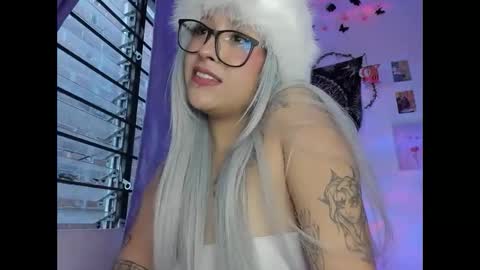 Snapshot of pinky_promiseex chatting on May 2026 11:10:02 PM pinky_promiseex online show from May 2026 11:10:02 PM