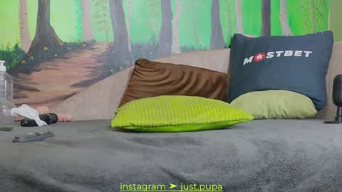 Snapshot of pinkypuppa chatting on January 2025 01:21:02 AM Pinkypupa-Love online show from January 2025 01:21:02 AM