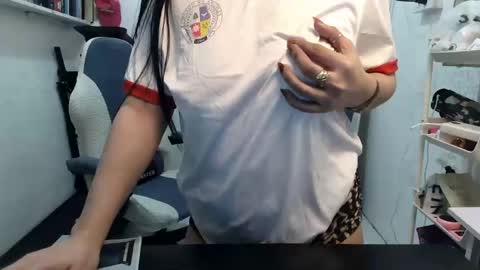 Rose online show from February 2025 04:05:01 AM