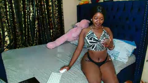 Pinky online show from December 2024 12:33:02 AM