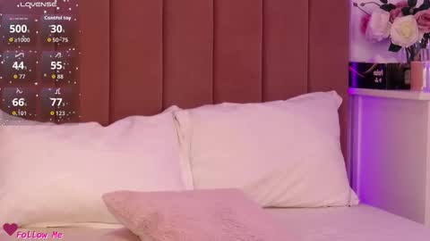 Pinky online show from November 2025 07:48:02 PM