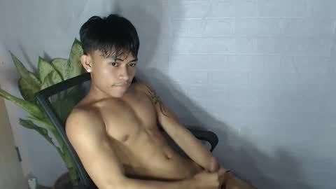 Snapshot of pinoy_palautogxxx chatting on February 2026 05:20:01 PM pinoy_palautogxxx online show from February 2026 05:20:01 PM