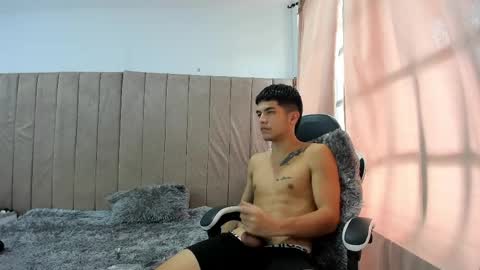 Snapshot of pipe_hot04 chatting on April 2026 08:09:02 PM pipe hot04 online show from April 2026 08:09:02 PM