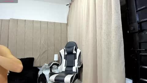 Snapshot of pipe_hot04 chatting on May 2026 03:02:02 AM pipe hot04 online show from May 2026 03:02:02 AM