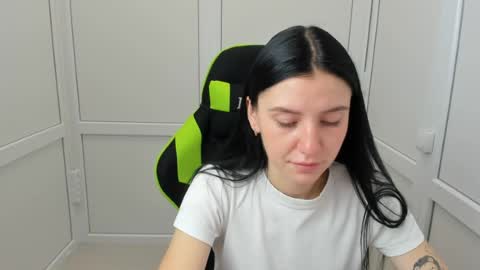 Snapshot of piper_smilee chatting on July 2026 06:27:01 AM Piper online show from July 2026 06:27:01 AM