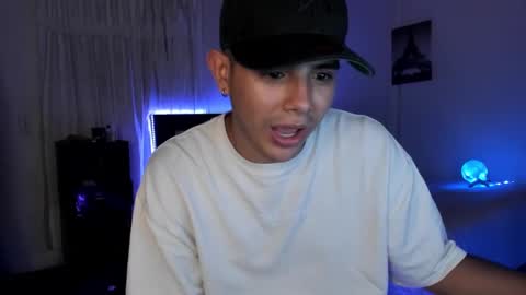 Snapshot of piperodriguez_ chatting on January 2025 05:00:01 AM Pipe Rodriguez online show from January 2025 05:00:01 AM