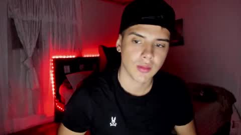 Snapshot of piperodriguez_ chatting on February 2025 05:41:01 AM Pipe Rodriguez online show from February 2025 05:41:01 AM