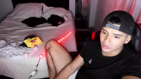 Snapshot of piperodriguez_ chatting on February 2025 06:26:02 AM Pipe Rodriguez online show from February 2025 06:26:02 AM