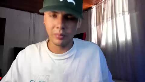 Snapshot of piperodriguez_ chatting on February 2025 05:36:01 PM Pipe Rodriguez online show from February 2025 05:36:01 PM
