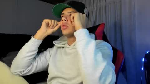 Snapshot of piperodriguez_ chatting on February 2025 03:04:02 AM Pipe Rodriguez online show from February 2025 03:04:02 AM