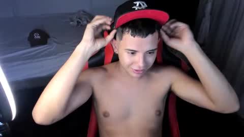 Snapshot of piperodriguez_ chatting on March 2025 11:06:01 PM Pipe Rodriguez online show from March 2025 11:06:01 PM