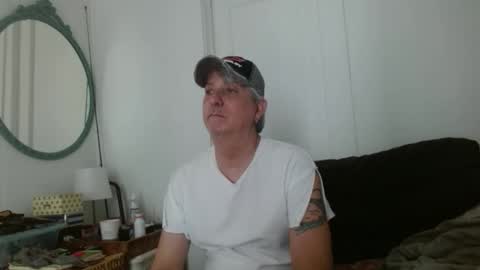 Snapshot of pirate334 chatting on April 2026 06:38:01 PM pirate334 online show from April 2026 06:38:01 PM