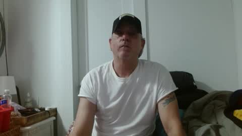 Snapshot of pirate334 chatting on May 2026 08:17:01 PM pirate334 online show from May 2026 08:17:01 PM
