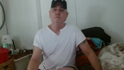 Snapshot of pirate334 chatting on May 2026 03:55:02 PM pirate334 online show from May 2026 03:55:02 PM