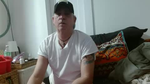 Snapshot of pirate334 chatting on May 2026 01:28:01 PM pirate334 online show from May 2026 01:28:01 PM